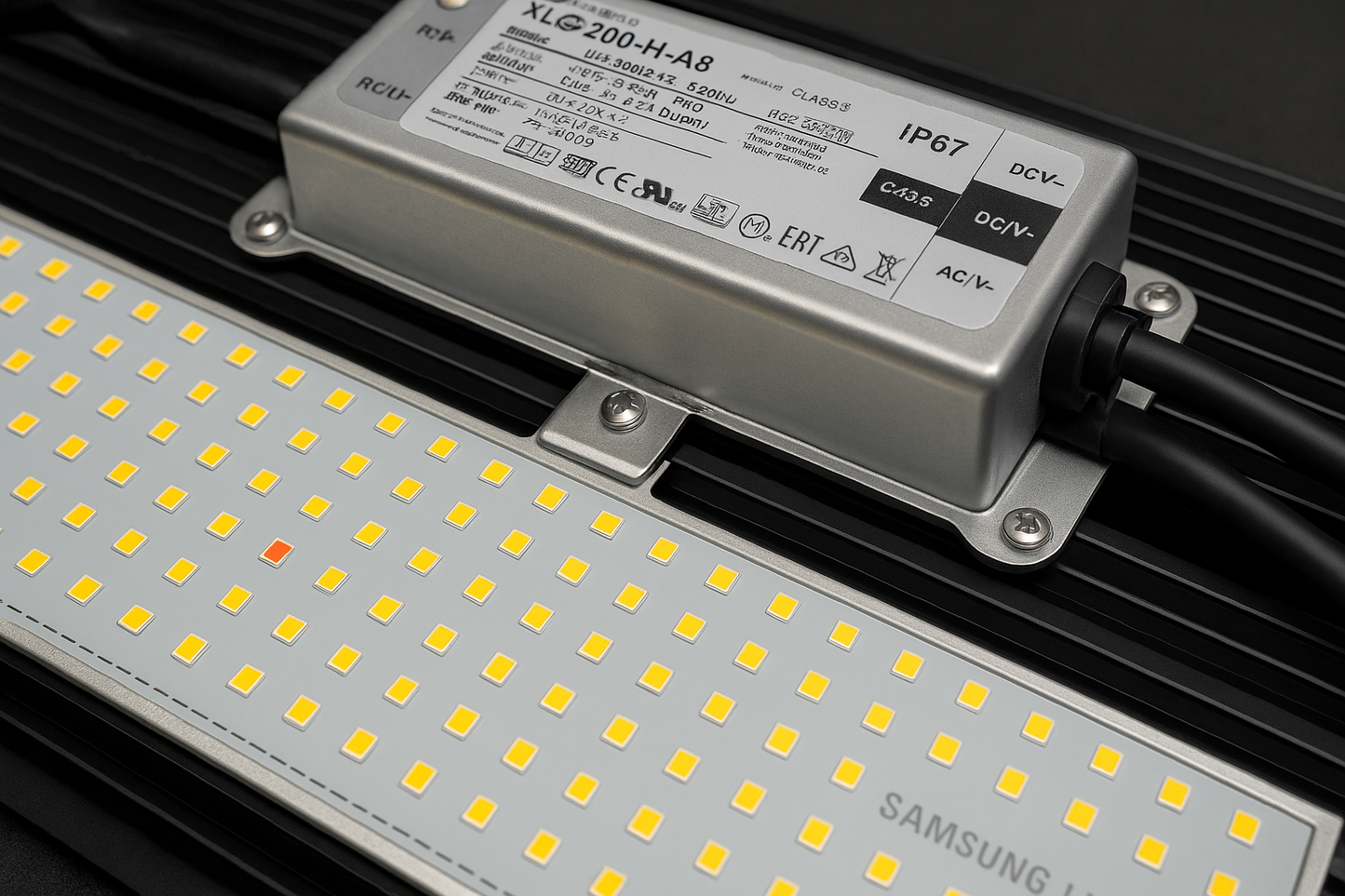 LED Grow Light 200W – Full Spectrum (LM301B)